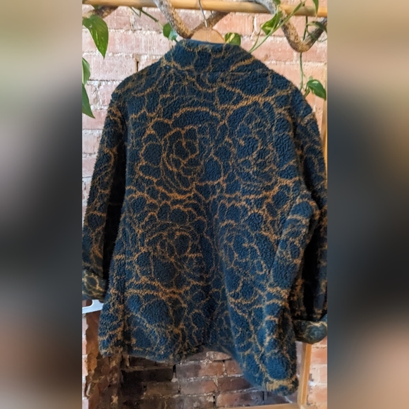 Deep Sea Green Sherpa Zip Up - Picture 9 of 9